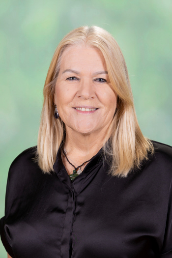 Photo of Vivian Savage